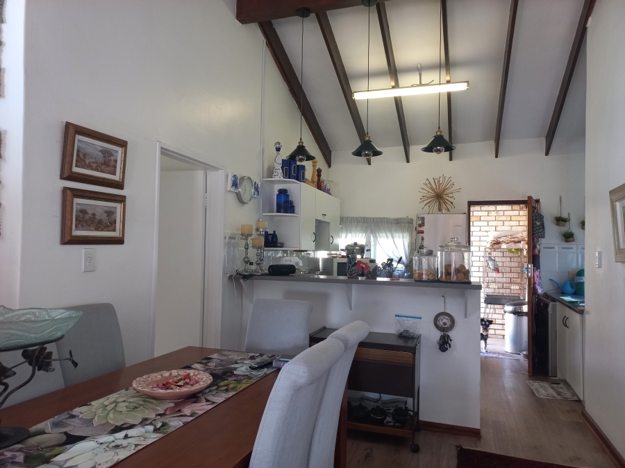 To Let 3 Bedroom Property for Rent in Wavecrest Eastern Cape